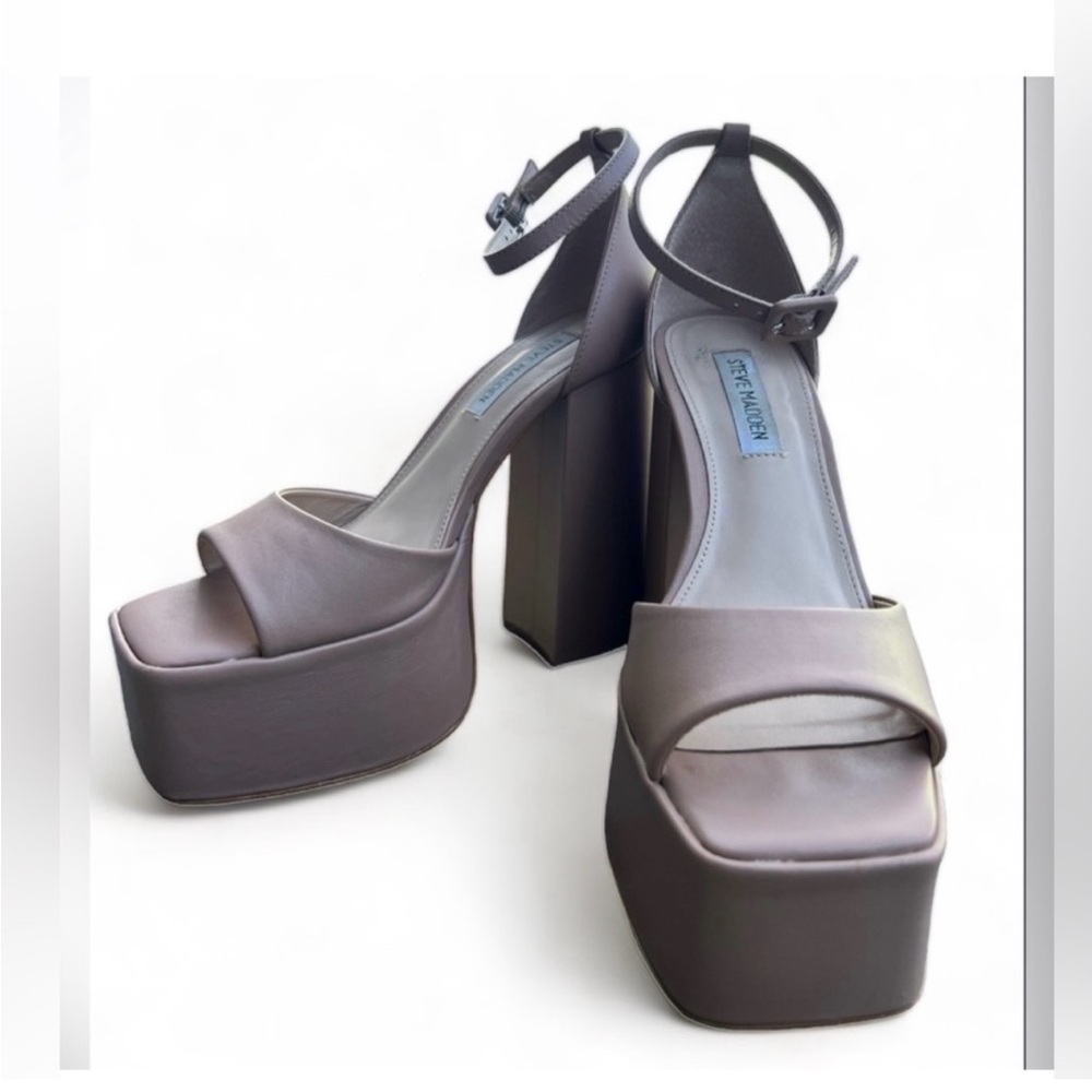 Steve Madden Kassiani Platform Heel - Picture 4 of 5